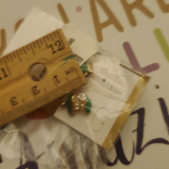 Trendy green apple 🍏oneside biting otherwise stud - Picture 6 of 6